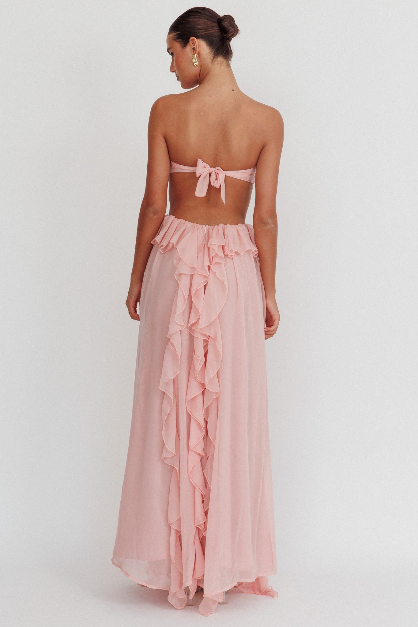 Chifón | Vestido maxi de chifón con recortes y volantes