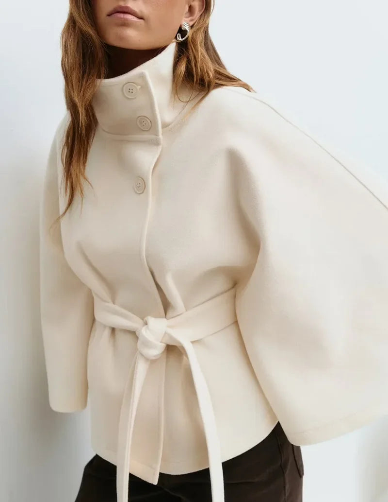 Karah™ | Poncho de Cuello Alto con Cinturón