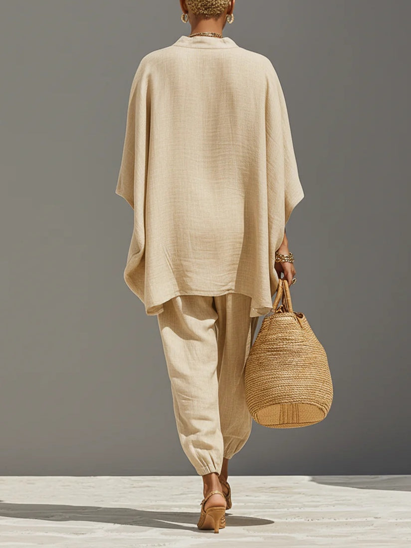 Conjunto minimalista en khaki claro con top de dobladillo asimétrico y pantalones jogger