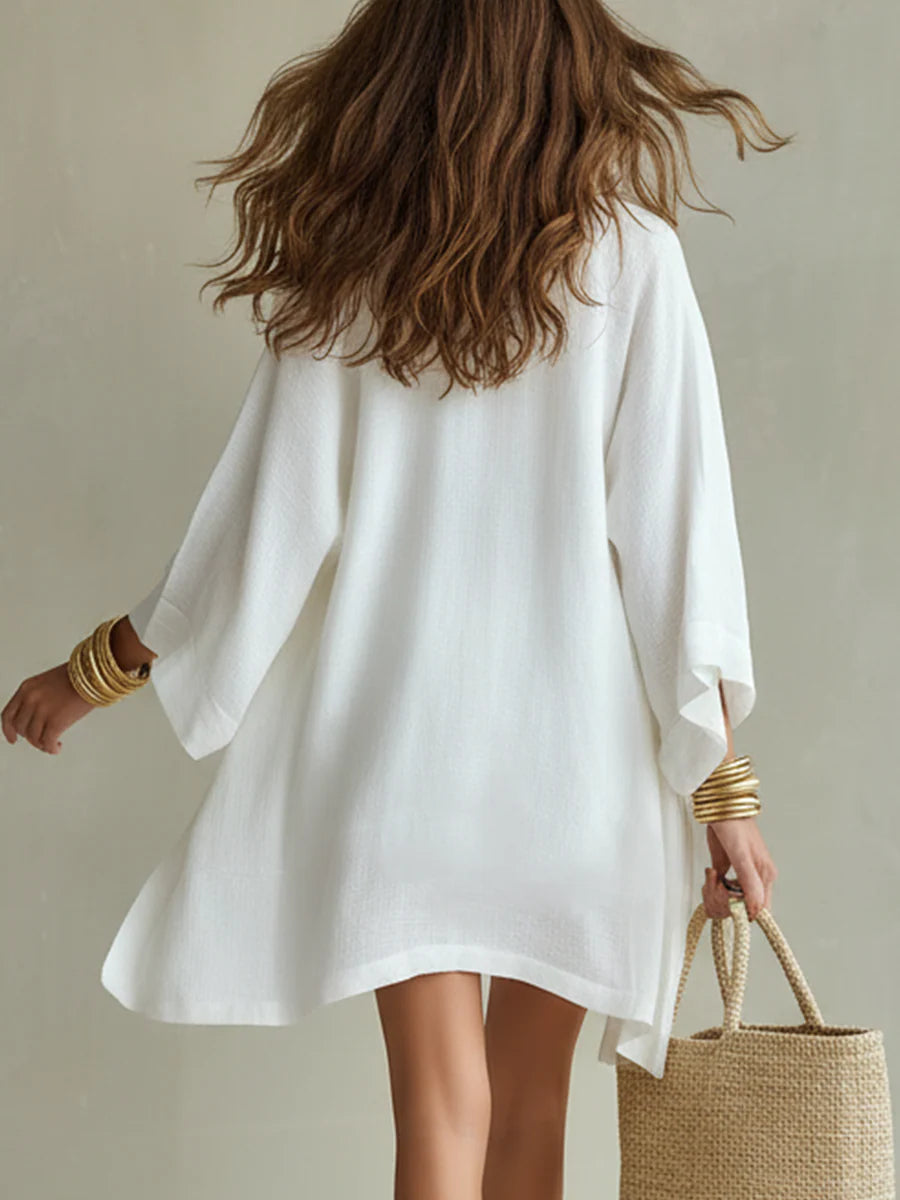 Conjunto de tres piezas: cárdigan blanco holgado y pantalones cortos con cordón