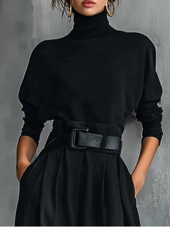 Conjunto negro de dos piezas: camiseta de cuello alto de manga larga y pantalones rectos (incluye cinturón)