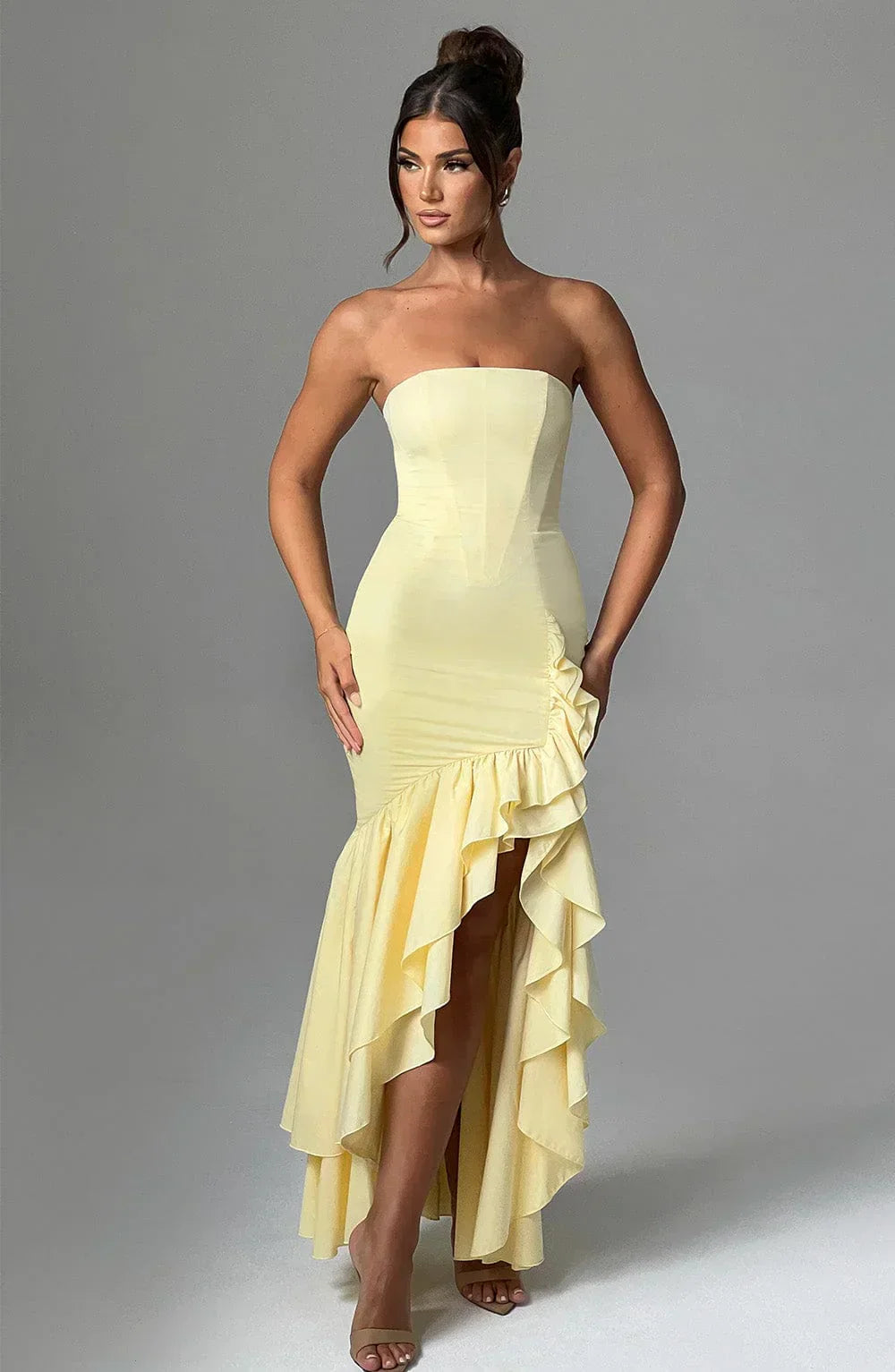 Xyrelle - Vestido maxi sin mangas con abertura lateral y volantes