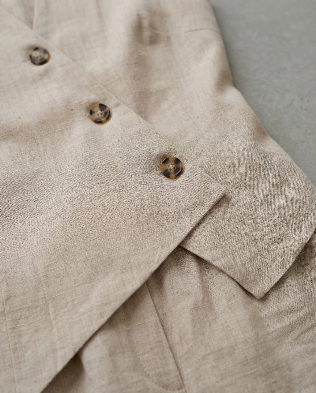 María · Conjunto veraniego con chaleco y shorts