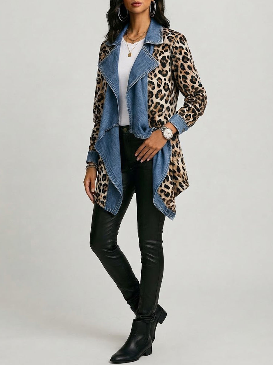 Cécile | Chaqueta de paneles de denim lavado y estampado de leopardo