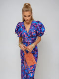 Oranit™ | Vestido colorido con mangas plisadas